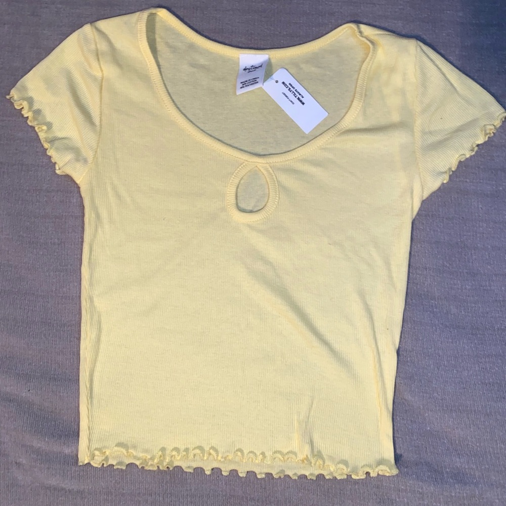 Tilly’s Yellow Crop Top